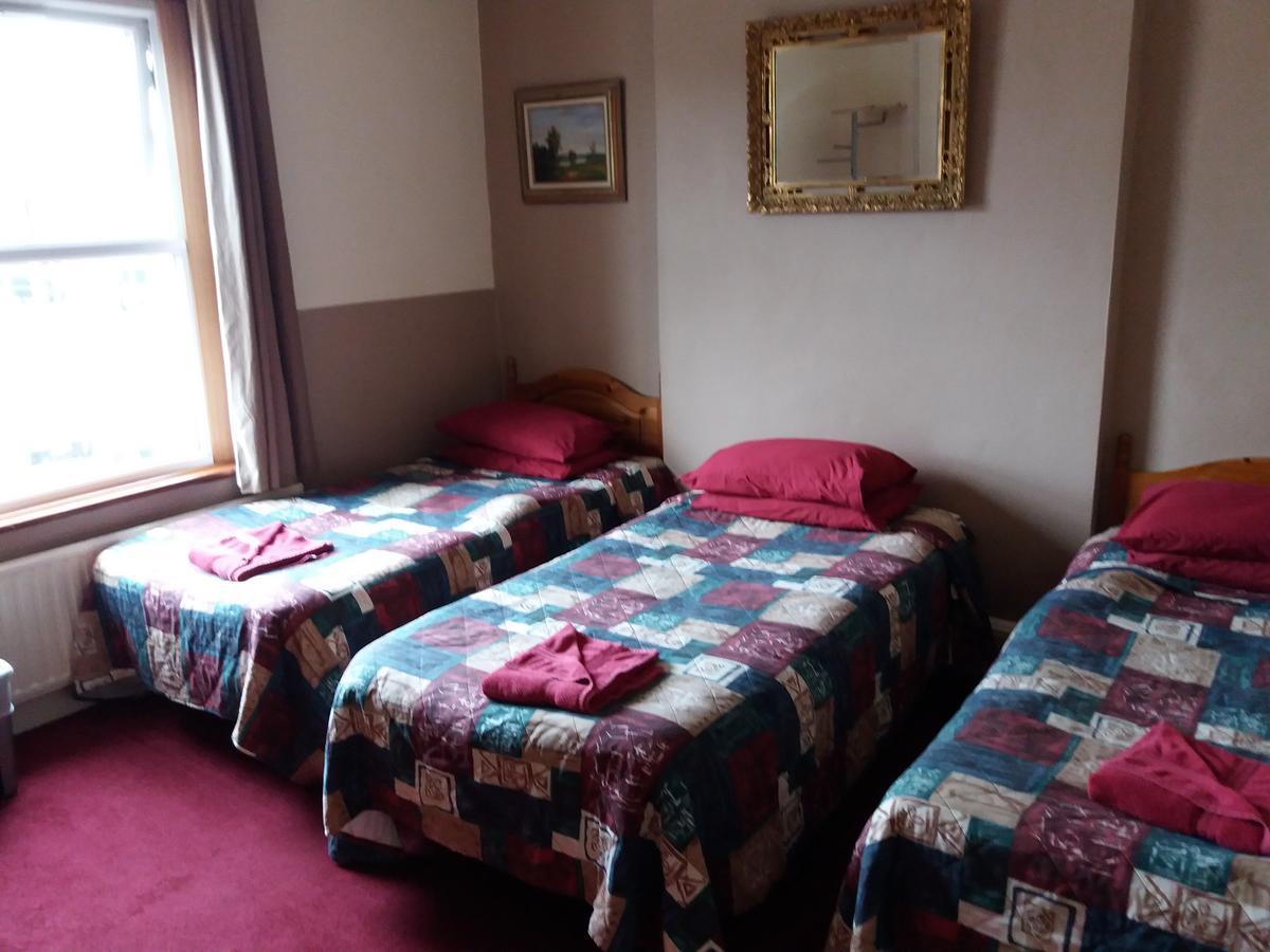 Bed and Breakfast The Crouch Oak Еделстон Екстер'єр фото